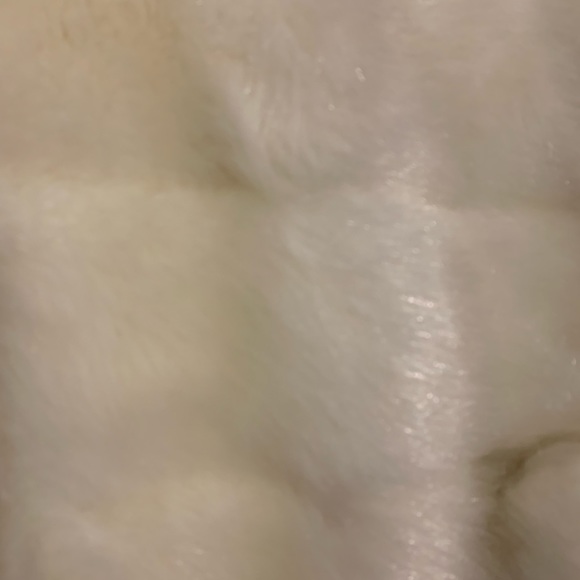 Like New Nine West Furry Coat Size S/P - Picture 8 of 8